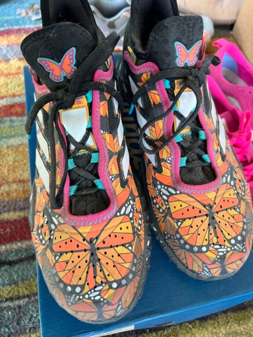 Adidas Sneakers